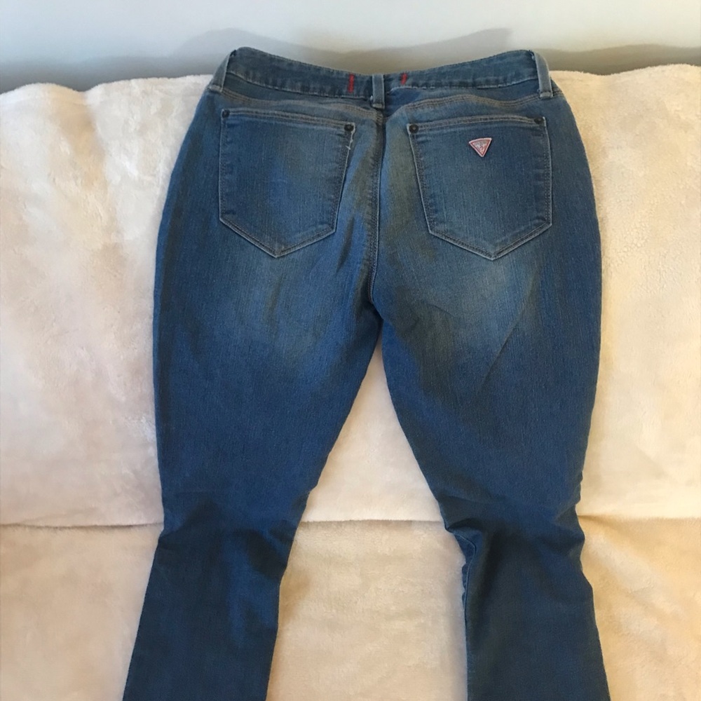 Guess Jeans Curvy - Picture 3 of 4